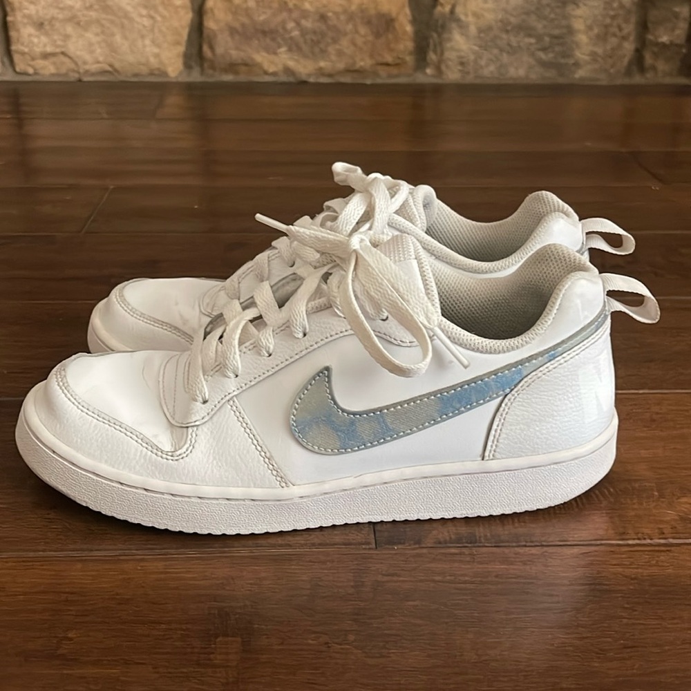 Nike Court Borough low